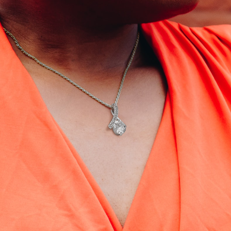 A Birthday Gift to Celebrate Love and Memories Alluring Beauty Necklace