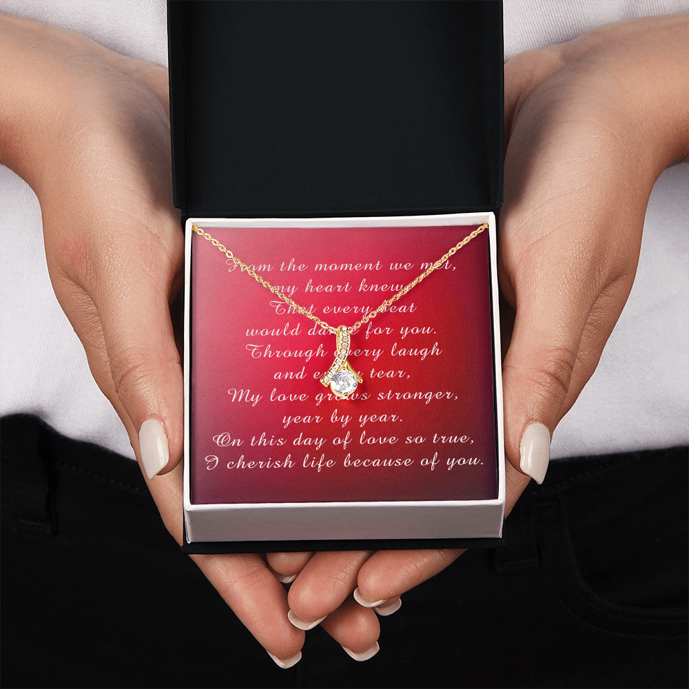 Mother's Day Alluring Beauty Necklace