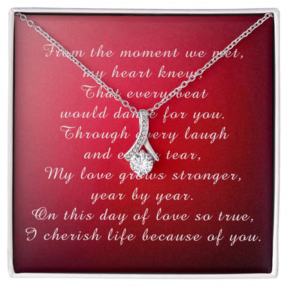 Mother's Day Alluring Beauty Necklace