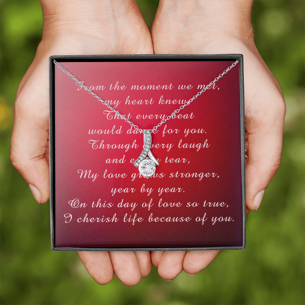 Mother's Day Alluring Beauty Necklace