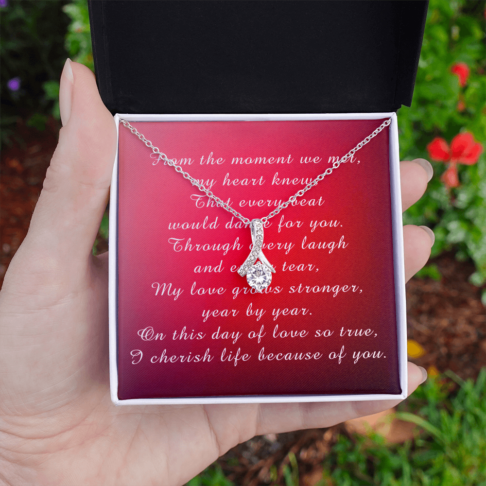 Mother's Day Alluring Beauty Necklace