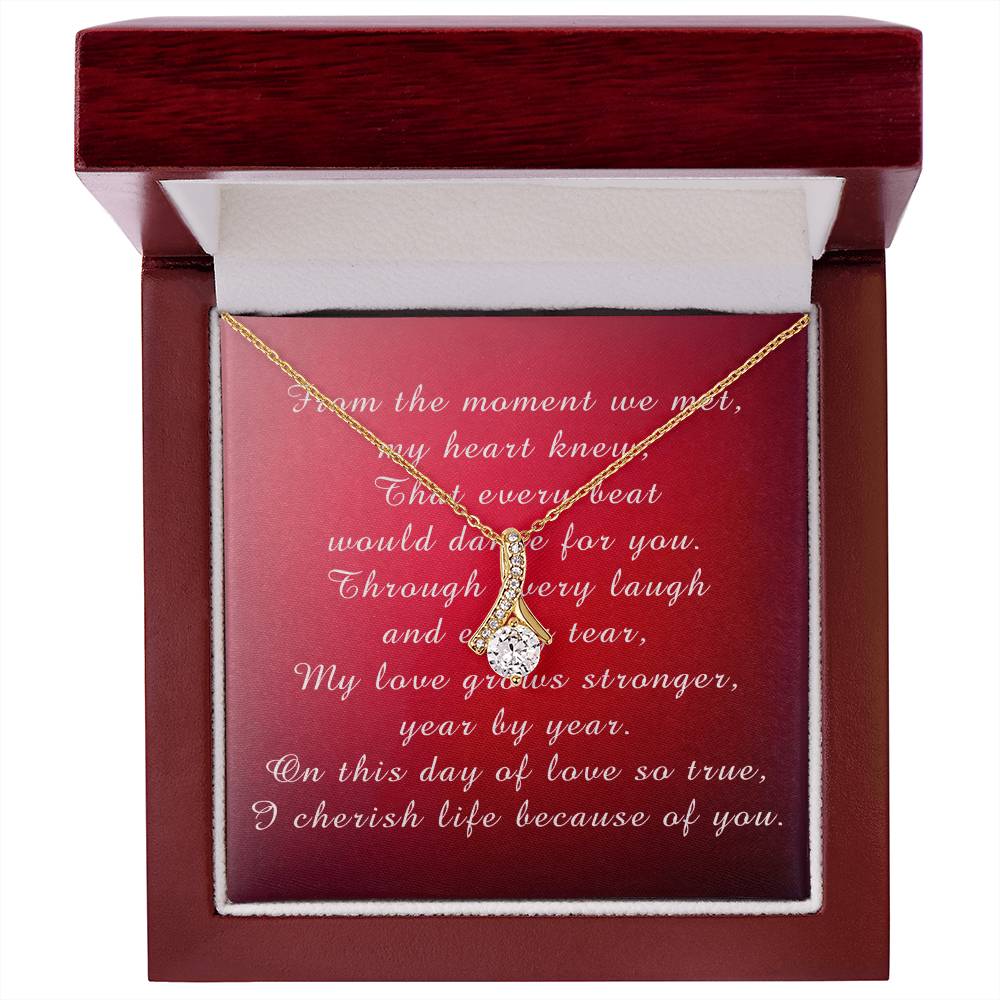 Mother's Day Alluring Beauty Necklace